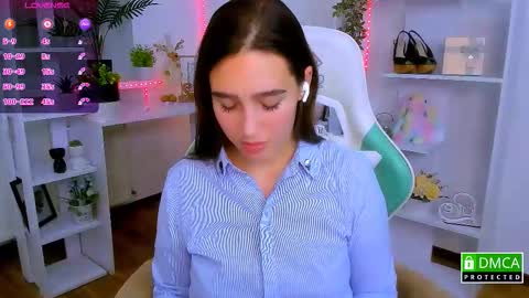 Snapshot of _eliizabeth__ chatting on November 2025 10:14:01 PM Lizzy online show from November 2025 10:14:01 PM