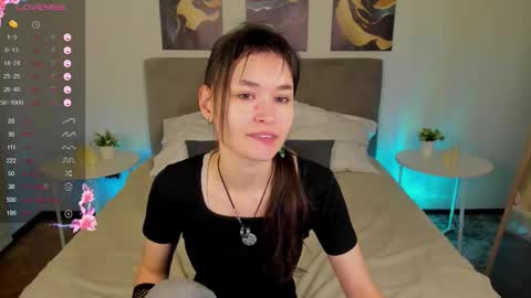 _emily__strike_ online show from November 2025 10:04:02 AM