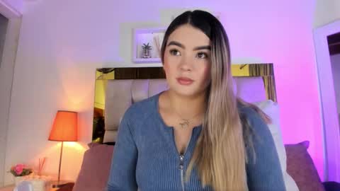 Isabella online show from October 2025 12:06:01 PM