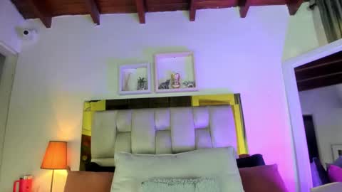 Isabella online show from October 2025 12:09:01 PM