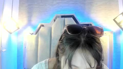 Emily  online show from September 2025 11:12:02 AM