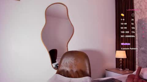  emily skinny online show from November 2025 12:49:02 PM