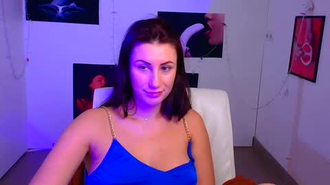 Emma online show from December 2024 04:27:01 PM