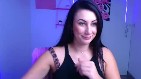 Emma online show from November 2025 12:41:02 PM