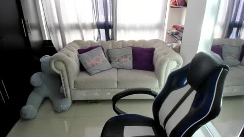 Emma online show from December 2024 08:18:01 PM