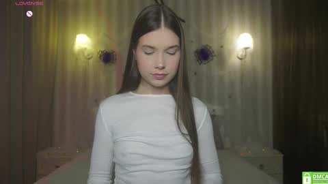 Snapshot of _eva_lee chatting on November 2025 07:59:01 PM Alice online show from November 2025 07:59:01 PM