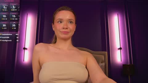 Florence online show from December 2024 09:17:01 AM