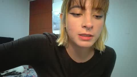 Mia-foster online show from May 2026 07:11:01 PM