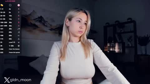 Rina online show from March 2025 07:38:01 PM