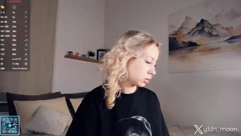 Rina online show from November 2025 07:47:01 PM