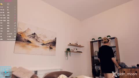 Rina online show from November 2025 07:35:02 PM