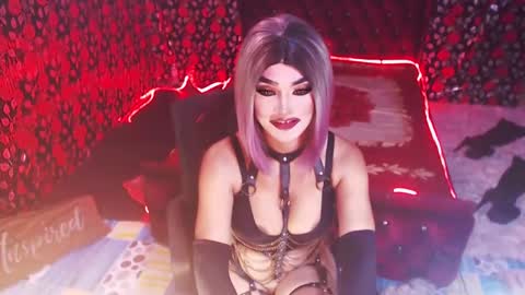 Snapshot of _hailyourqueenx chatting on December 2024 01:19:01 AM GoDDess  Chloe online show from December 2024 01:19:01 AM