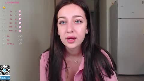 Snapshot of _halllseyyy_ chatting on September 2025 05:53:02 AM Hi everybody my name is Halsey online show from September 2025 05:53:02 AM