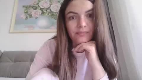 Snapshot of _hidden_frommymoom_ chatting on April 2026 05:34:01 AM Criss4u online show from April 2026 05:34:01 AM