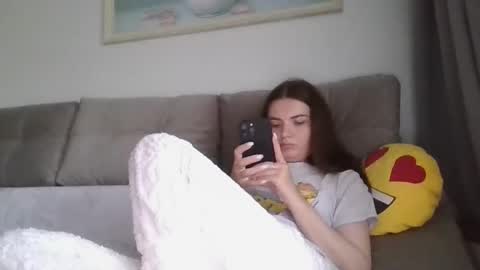 Snapshot of _hidden_frommymoom_ chatting on May 2026 05:24:01 AM Criss4u online show from May 2026 05:24:01 AM