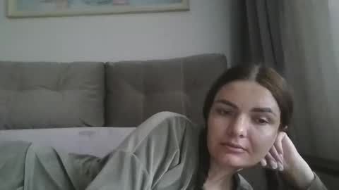 Snapshot of _hidden_frommymoom_ chatting on May 2026 08:10:01 AM Criss4u online show from May 2026 08:10:01 AM