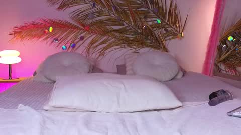 Holly online show from March 2025 09:51:01 AM