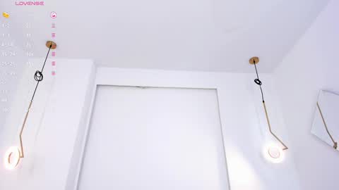 Darlis  online show from February 2025 10:42:02 PM