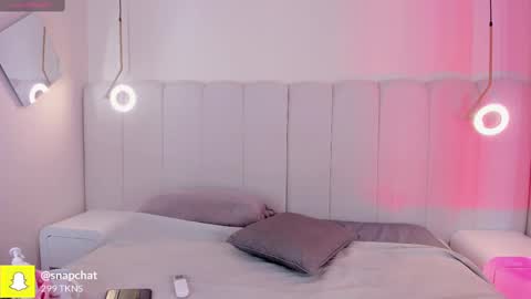 Darlis  online show from September 2025 07:28:01 PM