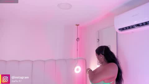 Darlis  online show from February 2026 07:43:02 PM