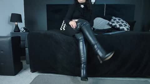 Miss Jade online show from October 2025 11:43:01 AM