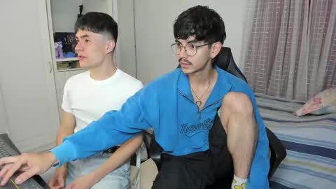 Snapshot of _jamesboy chatting on October 2025 10:33:02 PM James online show from October 2025 10:33:02 PM