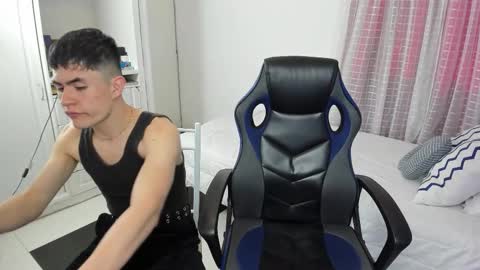 Snapshot of _jamesboy chatting on December 2025 08:39:01 PM James online show from December 2025 08:39:01 PM