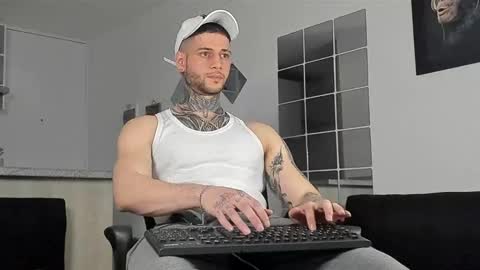 jeison online show from December 2024 02:38:02 AM