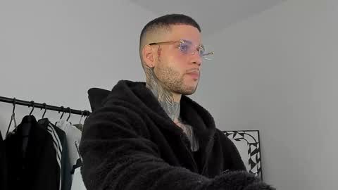 jeison online show from October 2025 07:47:02 PM