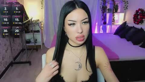 Snapshot of _jesslei_ chatting on February 2026 03:32:02 PM Jess blond and Leila brunette online show from February 2026 03:32:02 PM