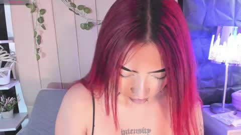 Mia online show from January 2026 03:39:01 PM