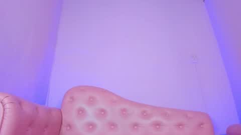 _julisweet_ online show from October 2025 12:50:01 PM