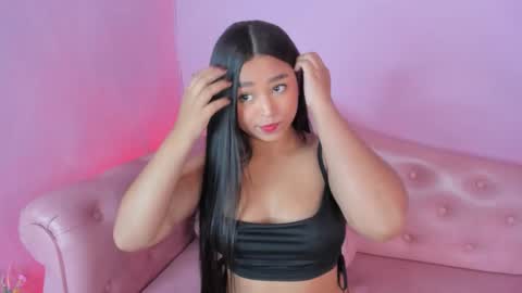 _julisweet_ online show from November 2025 12:17:01 PM