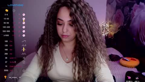 Snapshot of _just_a_queen_3 chatting on December 2024 05:55:01 PM _just_a_queen_3 online show from December 2024 05:55:01 PM