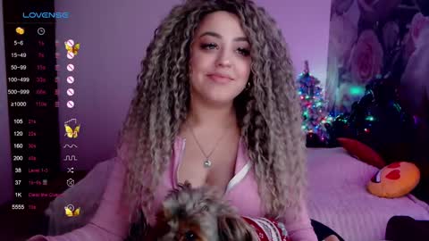 Snapshot of _just_a_queen_3 chatting on December 2024 06:20:01 PM _just_a_queen_3 online show from December 2024 06:20:01 PM