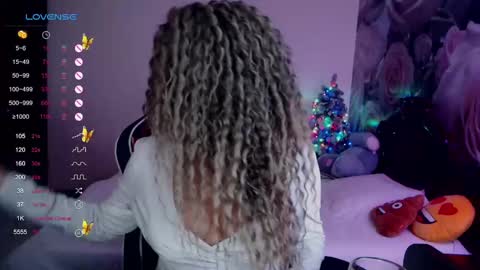 Snapshot of _just_a_queen_3 chatting on January 2025 07:13:01 PM _just_a_queen_3 online show from January 2025 07:13:01 PM