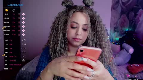 Snapshot of _just_a_queen_3 chatting on January 2025 07:15:01 PM _just_a_queen_3 online show from January 2025 07:15:01 PM