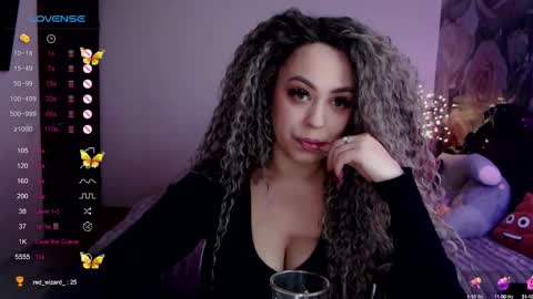 Snapshot of _just_a_queen_3 chatting on February 2025 06:08:02 PM _just_a_queen_3 online show from February 2025 06:08:02 PM