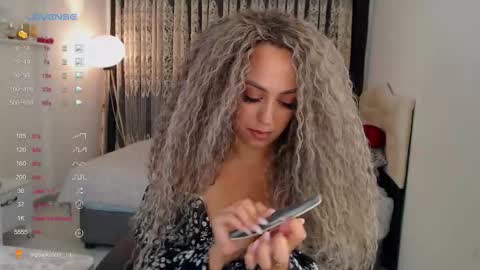 Snapshot of _just_a_queen_3 chatting on September 2025 04:28:02 PM _just_a_queen_3 online show from September 2025 04:28:02 PM