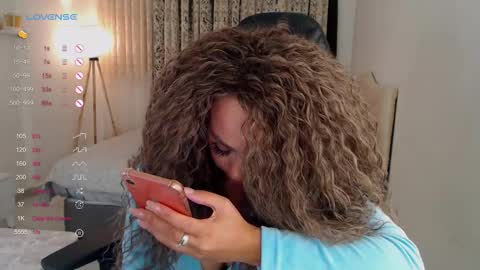 Snapshot of _just_a_queen_3 chatting on September 2025 04:44:02 PM _just_a_queen_3 online show from September 2025 04:44:02 PM