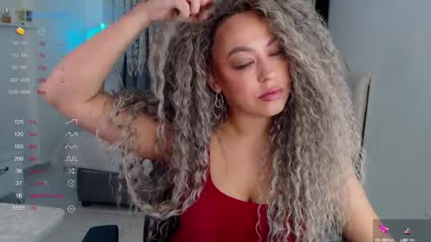 Snapshot of _just_a_queen_3 chatting on October 2025 09:43:02 AM _just_a_queen_3 online show from October 2025 09:43:02 AM