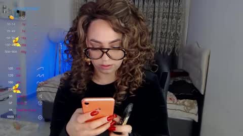 Snapshot of _just_a_queen_3 chatting on February 2026 07:13:01 AM _just_a_queen_3 online show from February 2026 07:13:01 AM