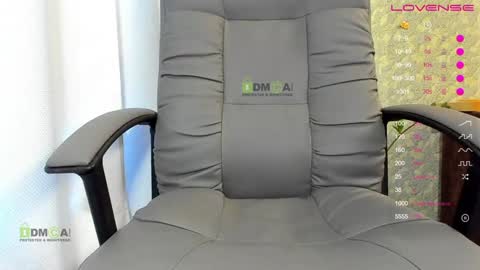 Snapshot of _justcallme_ chatting on December 2024 09:31:02 PM _justcallme_ online show from December 2024 09:31:02 PM