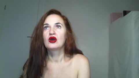 Snapshot of _kapelka_ chatting on November 2025 08:19:02 PM KAPELKA online show from November 2025 08:19:02 PM