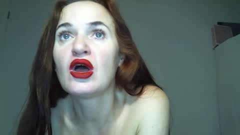 Snapshot of _kapelka_ chatting on December 2025 03:36:02 AM KAPELKA online show from December 2025 03:36:02 AM