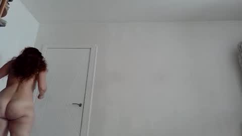 Snapshot of _kapelka_ chatting on May 2026 02:17:01 AM KAPELKA online show from May 2026 02:17:01 AM