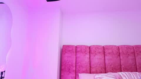 Kendall online show from November 2025 12:03:01 PM