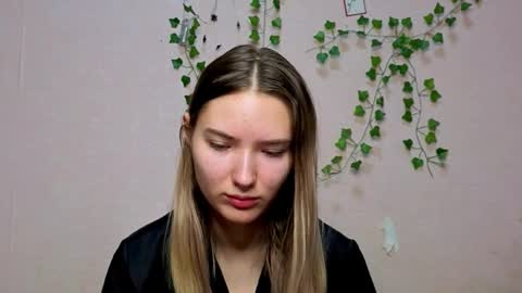 _kikiclark_ online show from December 2025 09:16:02 AM