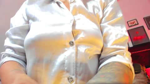 Kiraaaa 0 online show from January 2025 08:30:01 PM