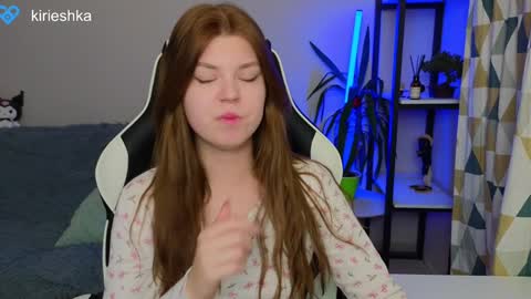 Molly   Emily online show from December 2024 04:58:01 PM